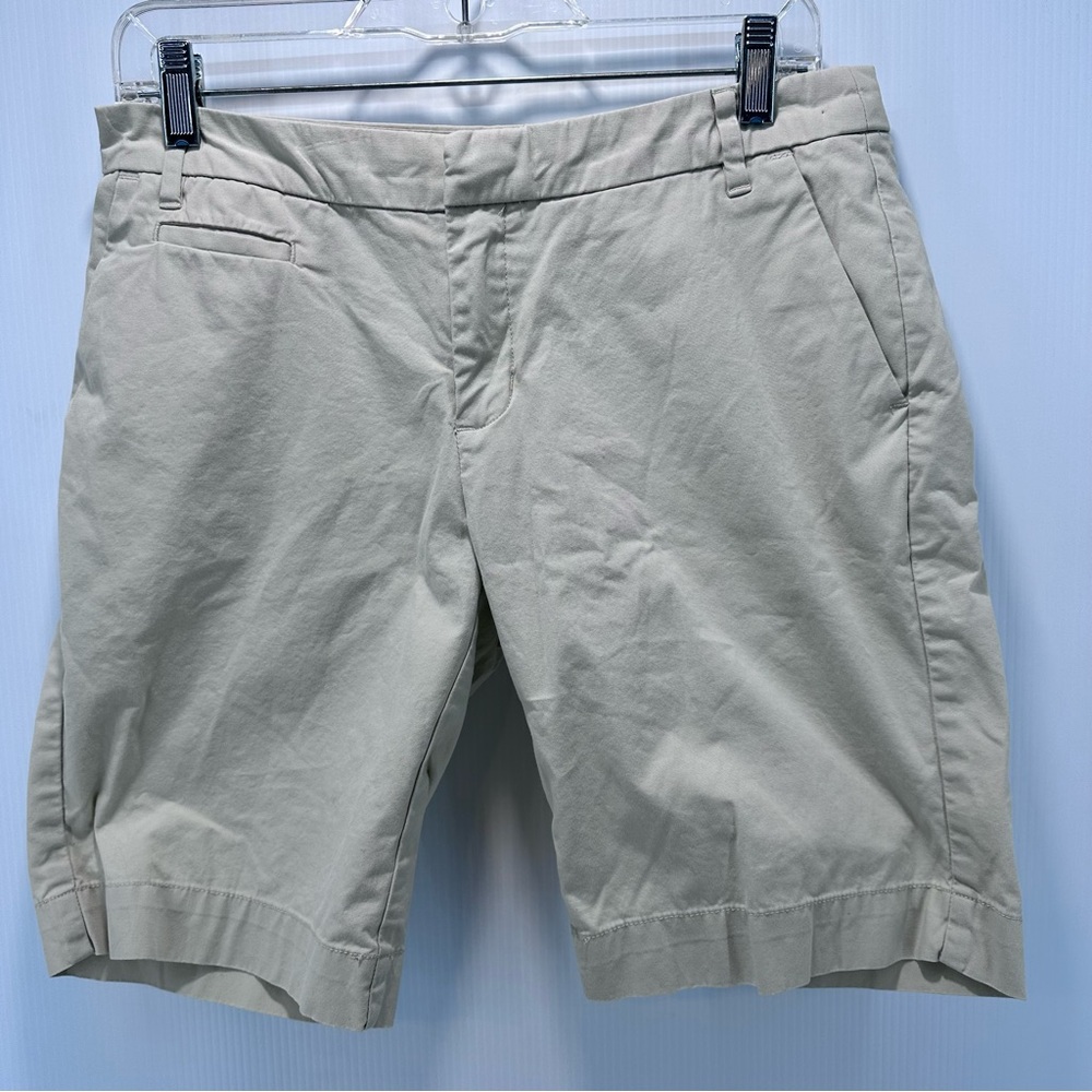 Patagonia Shorts Womens Size 4 Organic Cotton 9" Inseam Mid-rise Chino Cream EUC